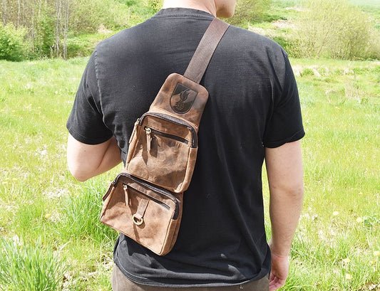 Leder Crossbody Tasche - Feuerwehr Emblem
