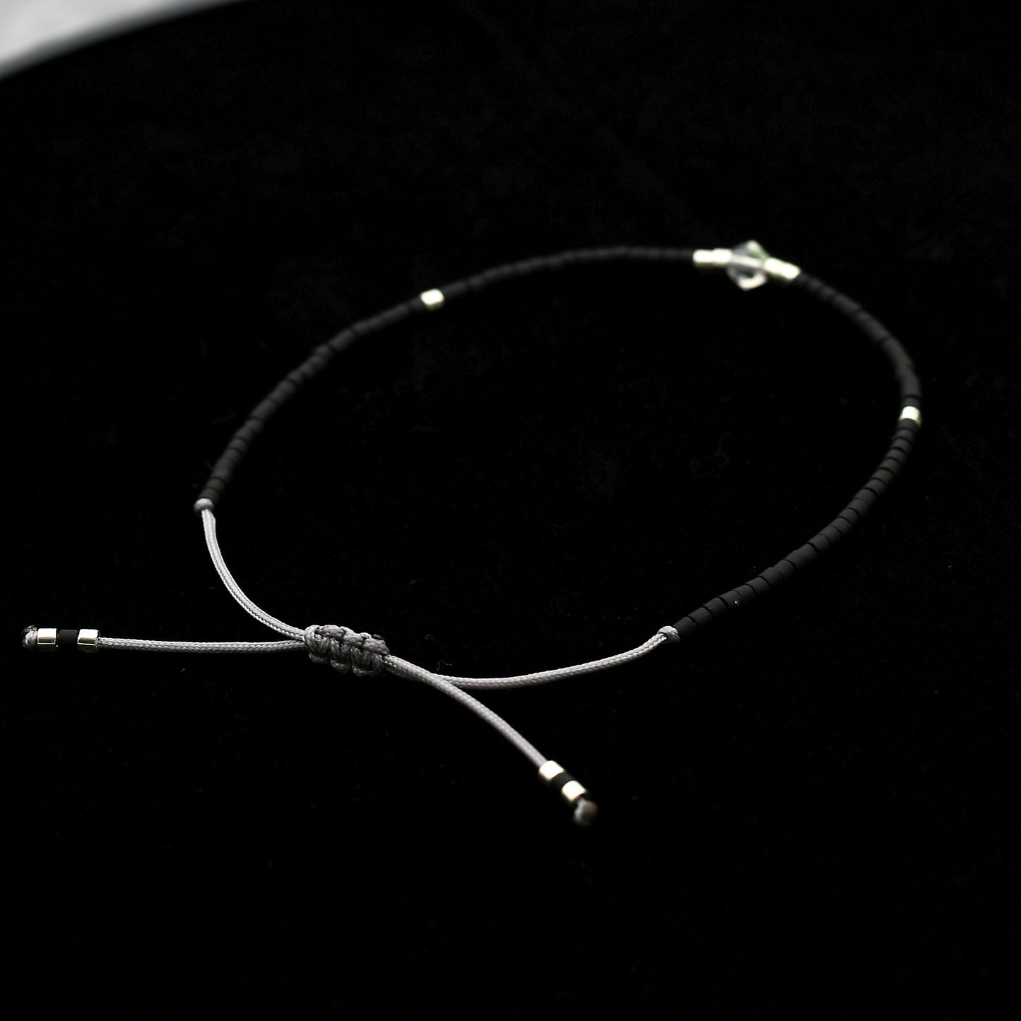 Miyuki ARMBAND Hades - schwarz