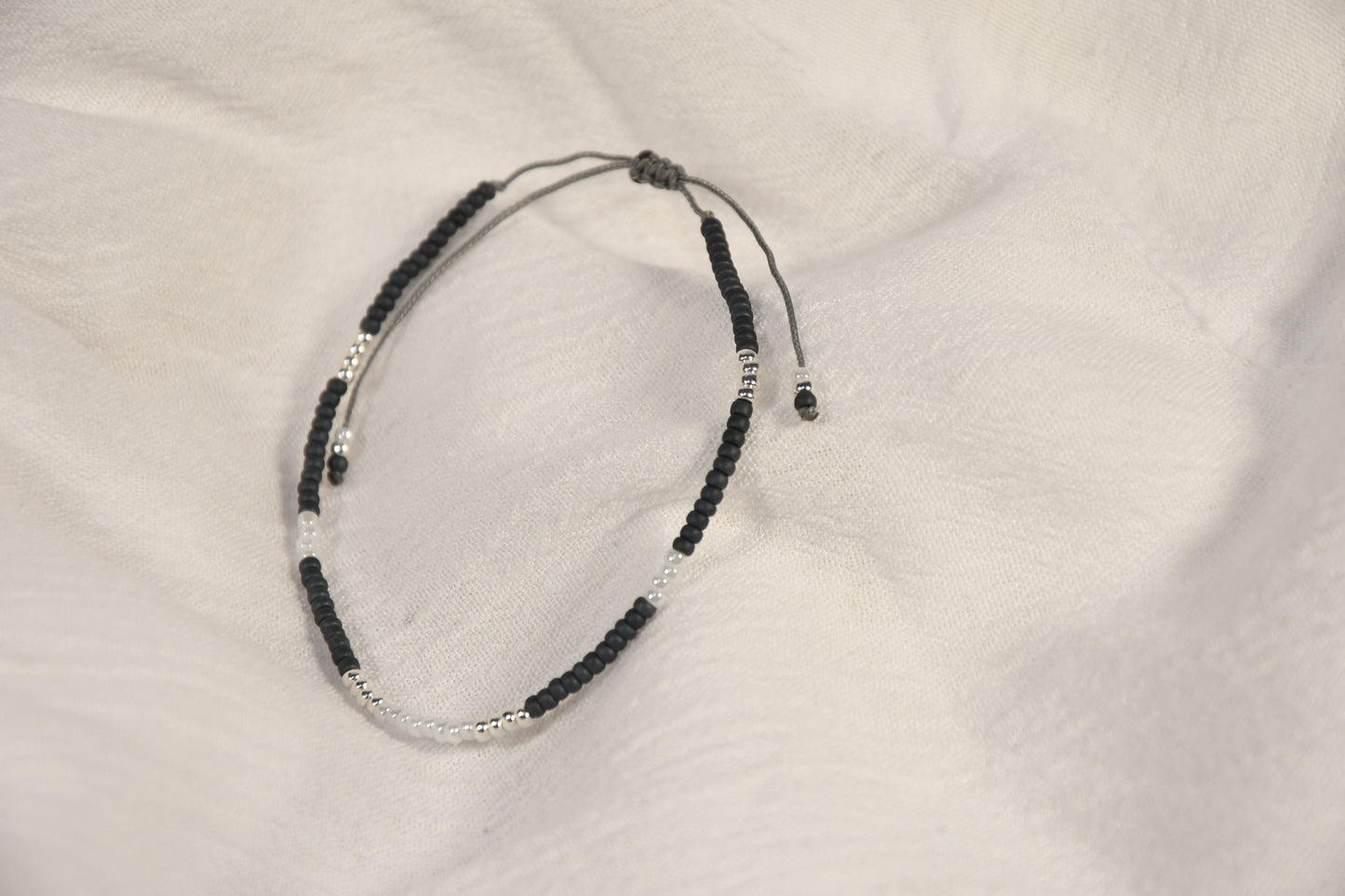 Miyuki ARMBAND Merkur - grau