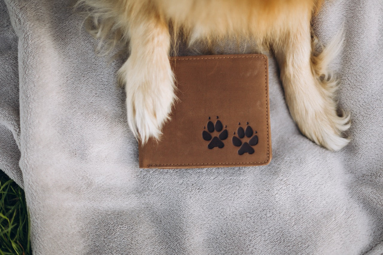 Portemonnaie Jäger mit Hundepfoten