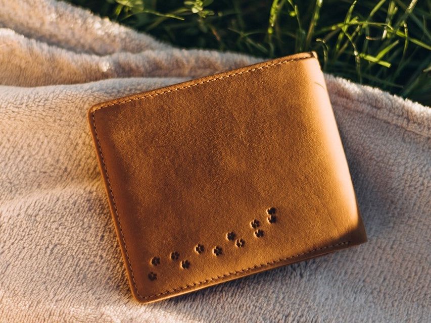 Portemonnaie Jäger mit Hundepfoten