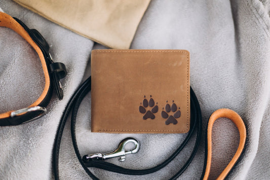 Portemonnaie Jäger mit Hundepfoten