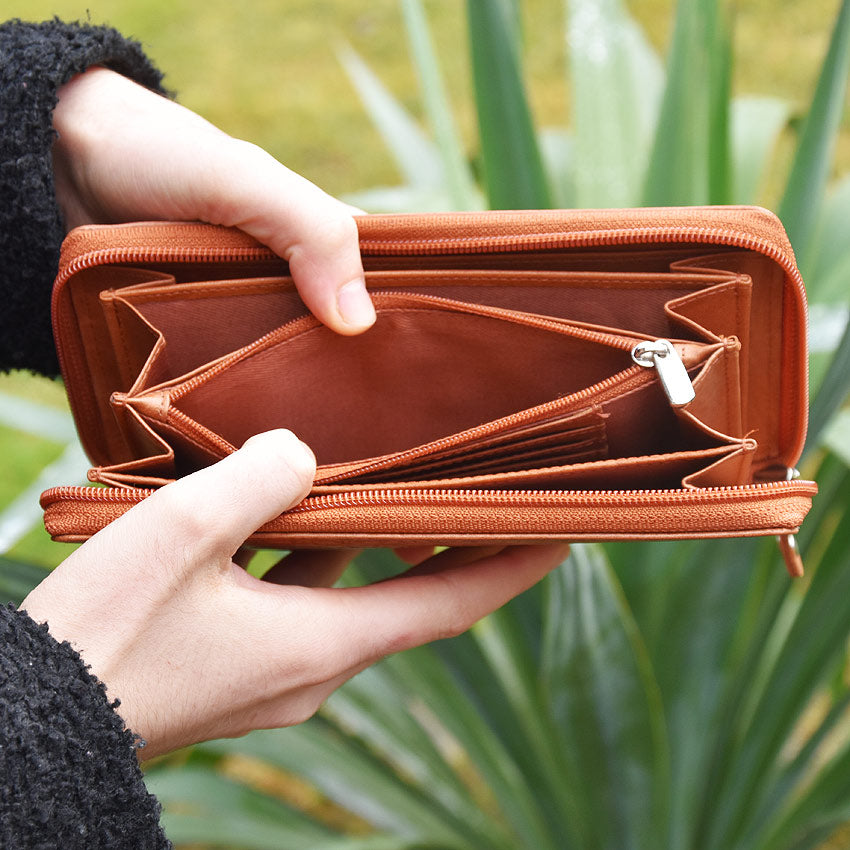 Damengeldbörse "Auf dem Rad" braun