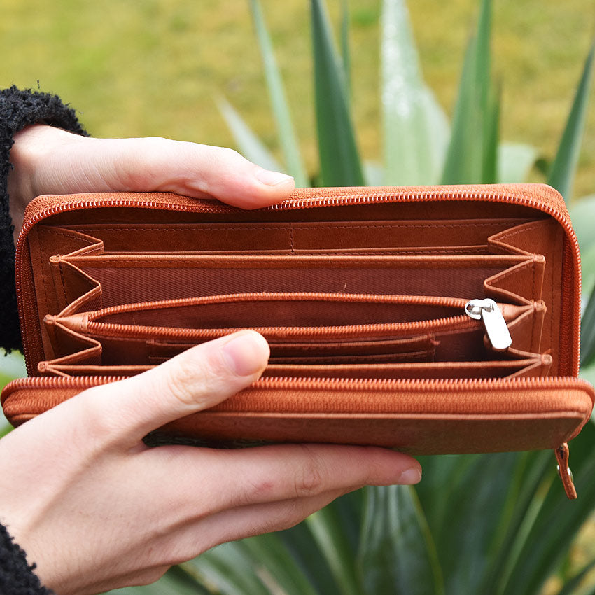 Damengeldbörse "Auf dem Rad" braun