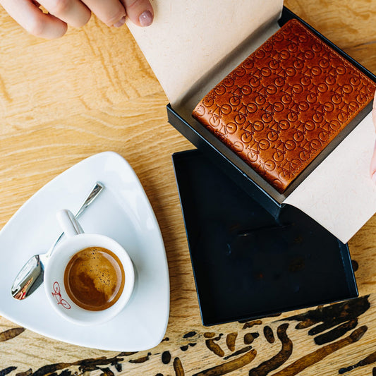 Geldbörse "Auf dem Rad" braun + Tasse